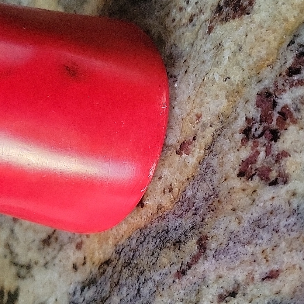 Soapstone red hearted angel - Picture 11 of 12